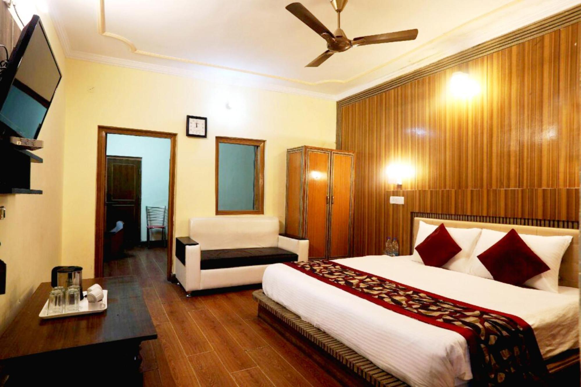 Goroomgo Moon Nainital Near Naini Lake - Parking & Lift Facilities -Hygiene And Spacious Room - Best Seller Экстерьер фото