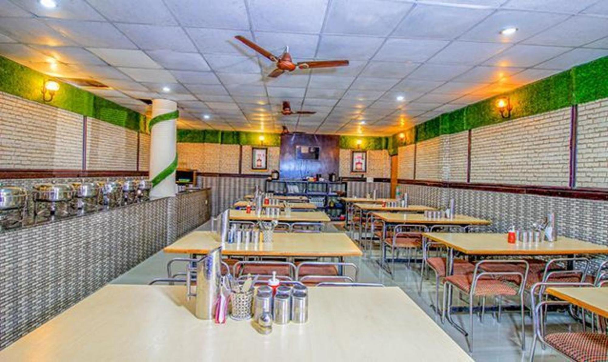 Goroomgo Moon Nainital Near Naini Lake - Parking & Lift Facilities -Hygiene And Spacious Room - Best Seller Экстерьер фото
